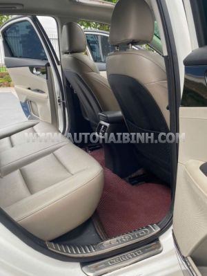 Xe Kia Cerato 1.6 AT Luxury 2019