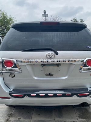 Xe Toyota Fortuner 2.5G 2015