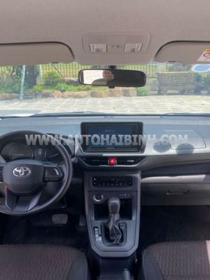 Xe Toyota Avanza Premio 1.5 AT 2024