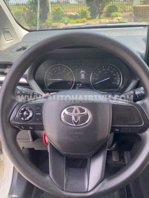 Xe Toyota Avanza Premio 1.5 AT 2024
